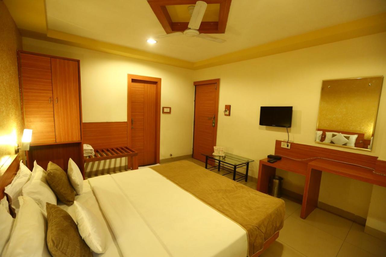 Hotel Paradise Indore Exterior foto